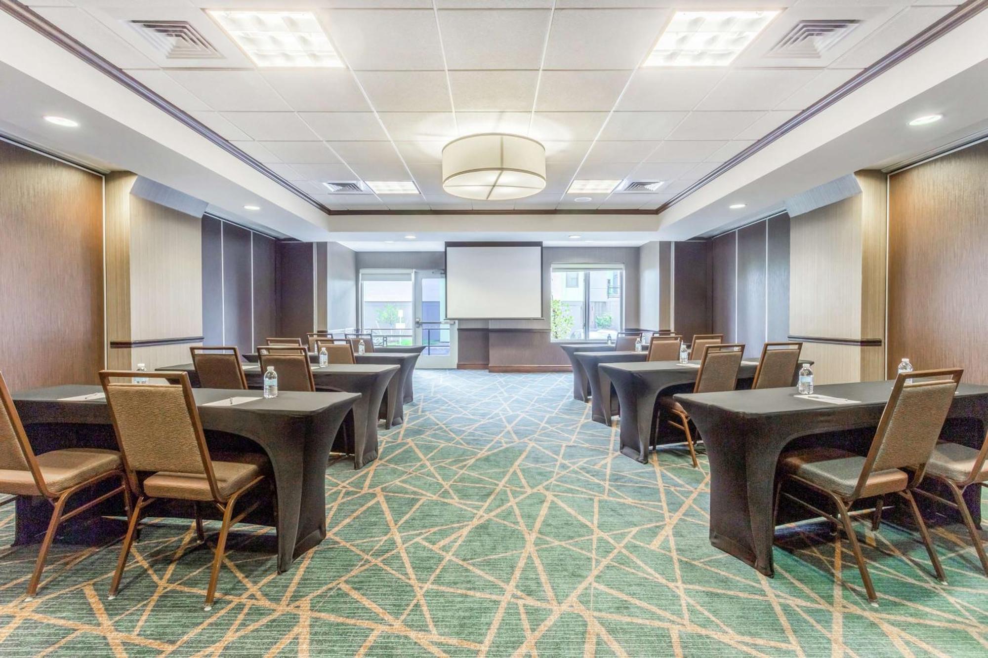 Hilton Garden Inn Albany-Suny Area Bagian luar foto